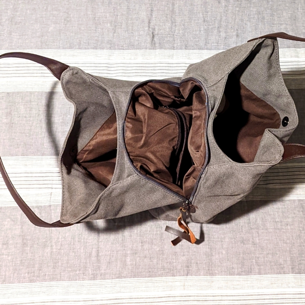 M + C Shoulder Bag - Picture 6 of 7